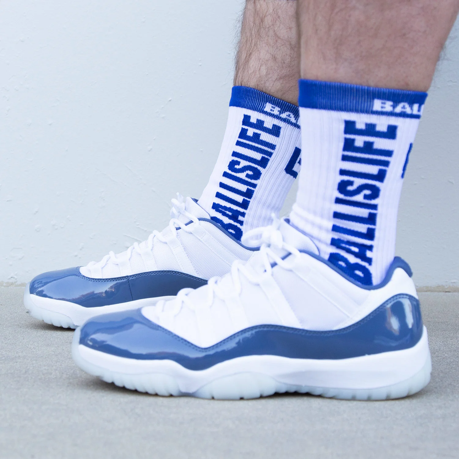 Elite Socks in White/Royal - Image 2