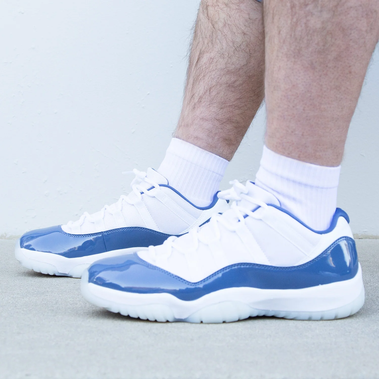 Solid Extra Cushioned Low Socks in White - Image 2