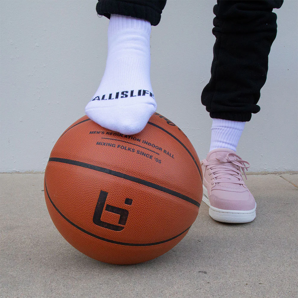 Solid Extra Cushioned Mid Socks in White - Image 2
